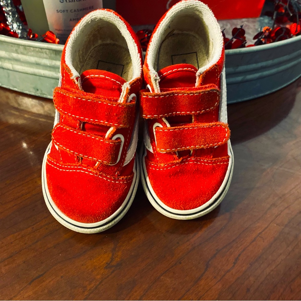 Toddler shoes - Picture 1 of 3